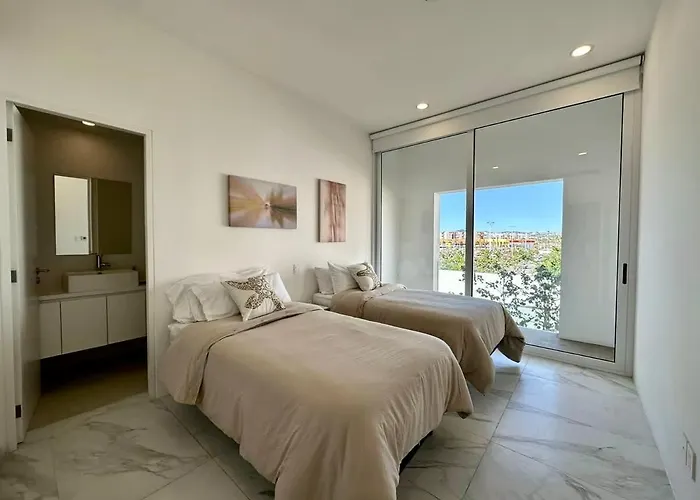 Сasa de vacaciones Walk To Medano & Marina Modern 3br